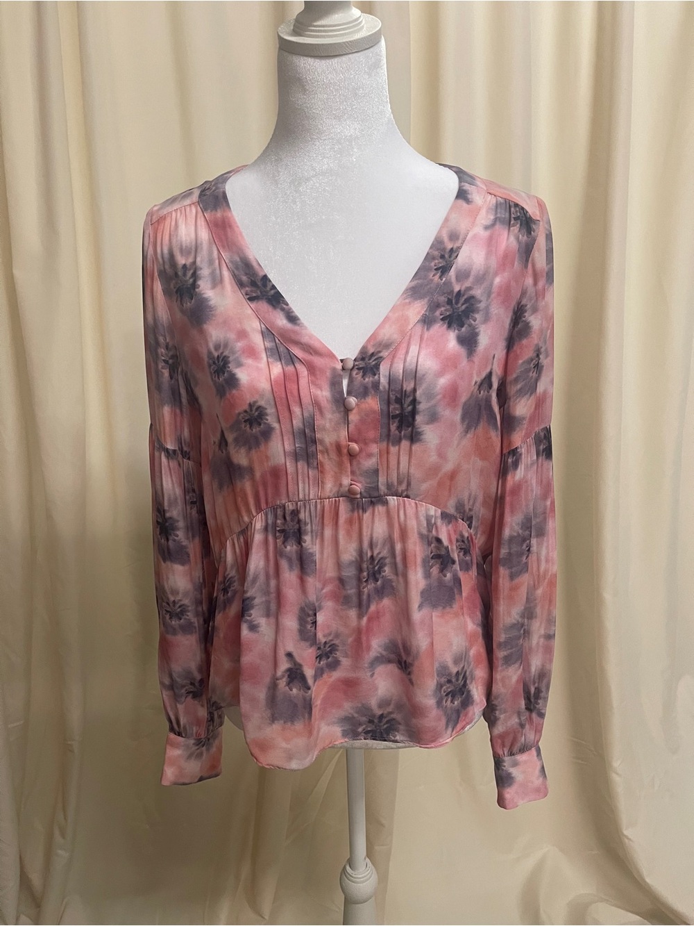 Parker Silk Pink and Gray Floral V-Neck Button Front Blouse